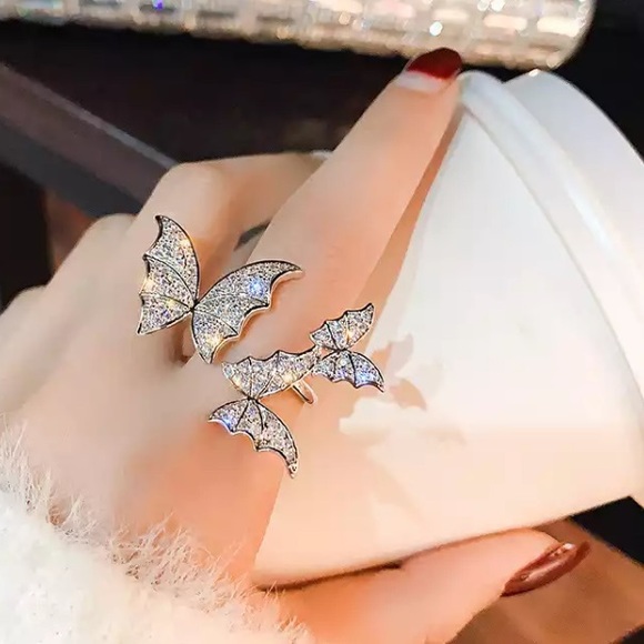 18K NEW 3 Butterfly Silver Ring - Picture 1 of 5